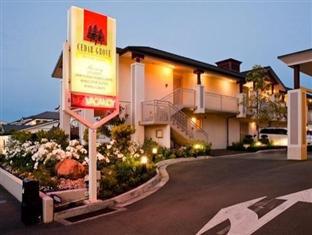 Cedar Grove Motor 5*