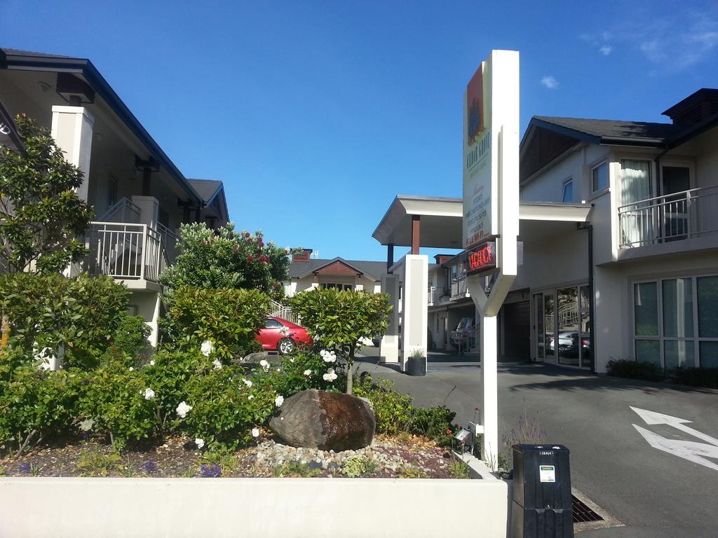 Cedar Grove Motor Motel 5*